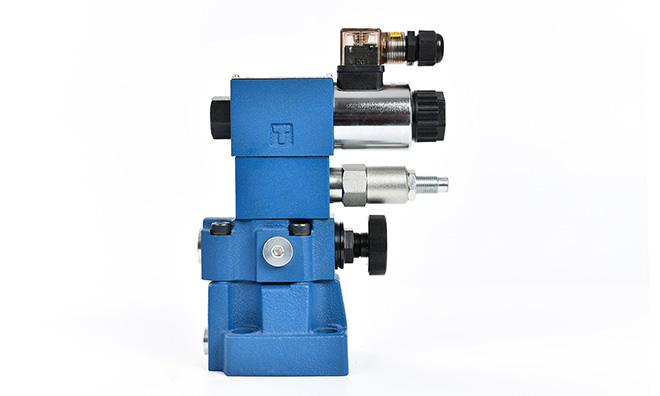 在高溫或低溫環境下，使用壓力閥需要注意什么？